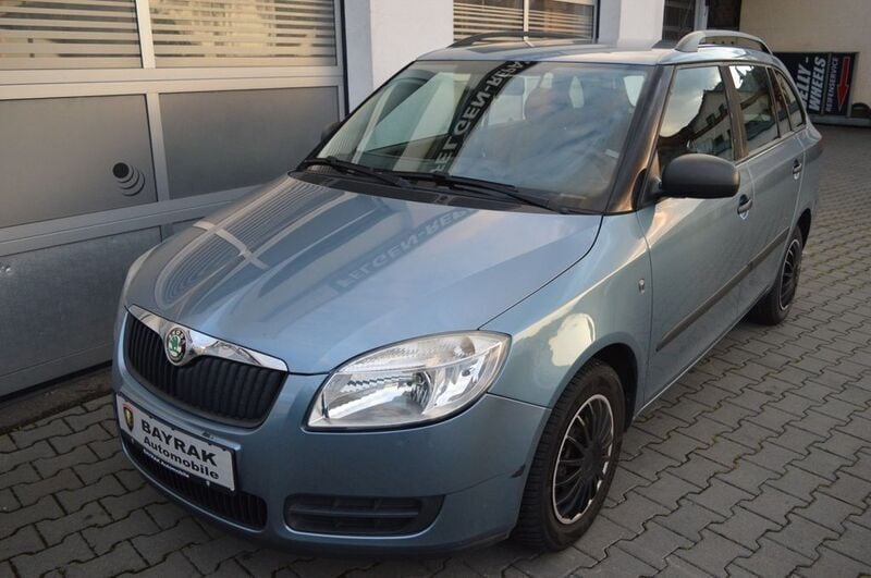 Grau Gebraucht 2009 Skoda Fabia Cool Edition Kombi | 1.800 € (Fairer Preis) - Bild 1/4