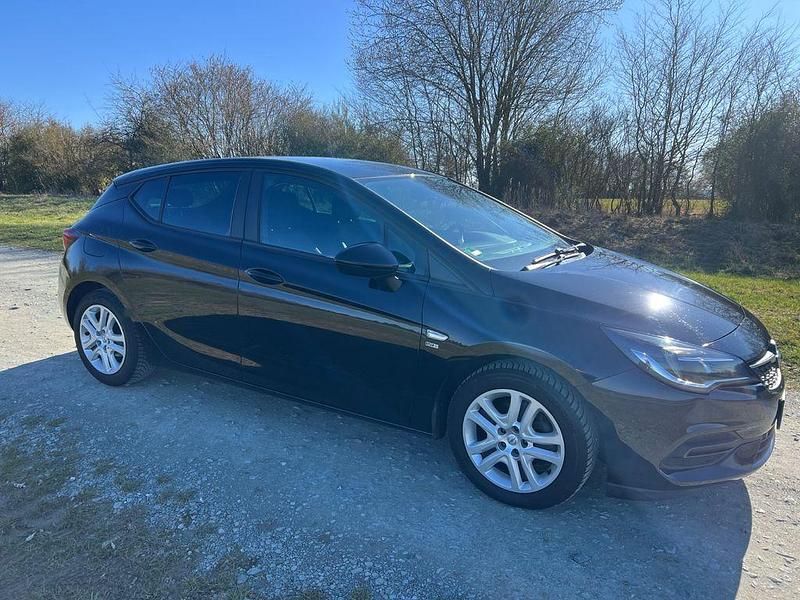 Gebraucht Opel Astra 131 PS (96 kW) 2019 Schwarz Limousine