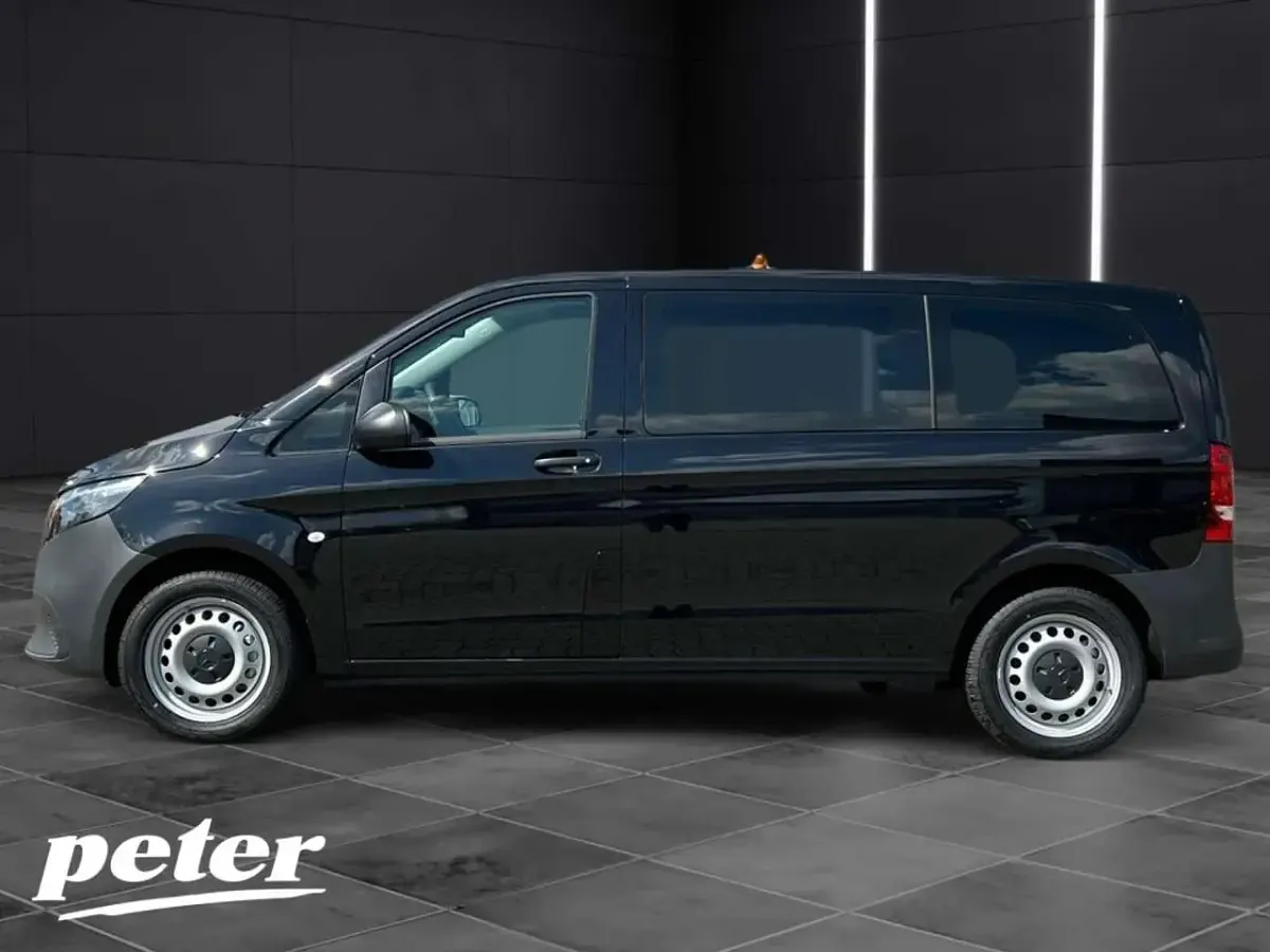 Neu Mercedes Vito 136 PS (100 kW) 2025 Obsidianschwarz metallic Van