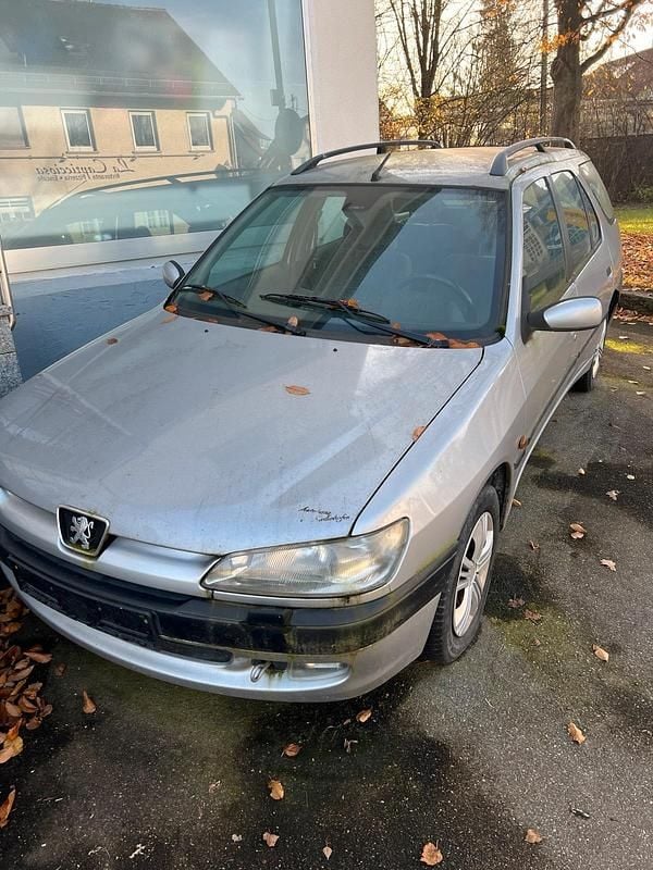 Silber Gebraucht 1997 Peugeot 306 Kombi | 200 € - Bild 1/4
