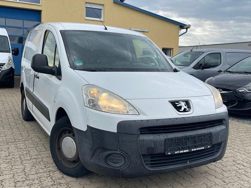 Gebraucht 2012 Peugeot Partner Avantage Van / Kleinbus | 3.450 € (Fairer Preis) - Bild 1/4