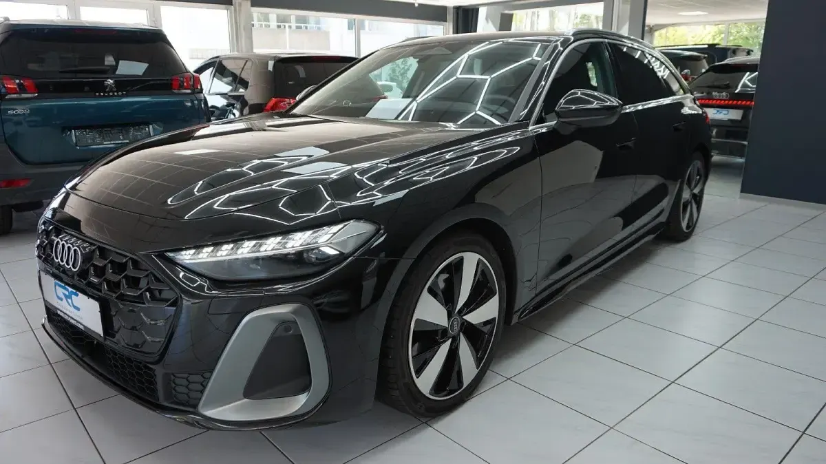 Gebraucht Audi A5 S-Line 204 PS (150 kW) 2025 Schwarz Coupé