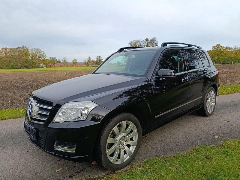 Schwarz Gebraucht 2011 Mercedes GLK300 SUV | 12.800 € - Bild 1/4