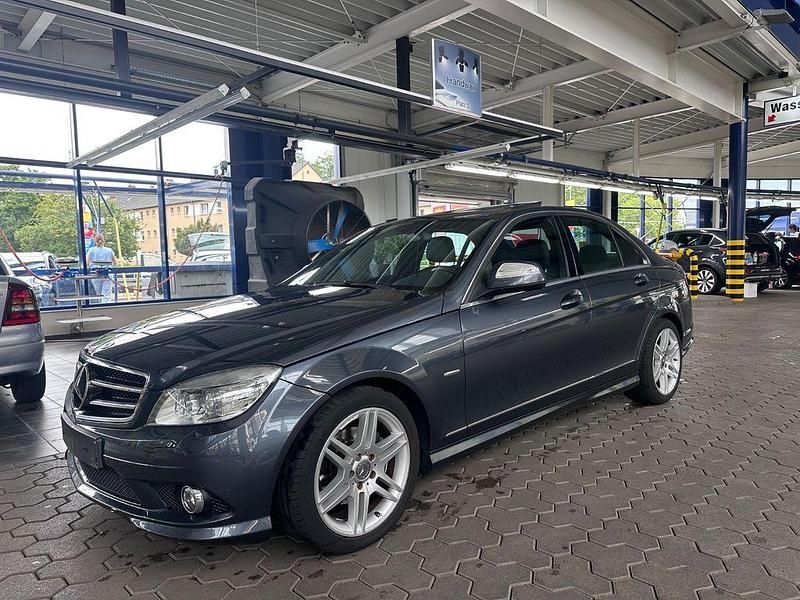 Grau Gebraucht 2008 Mercedes C180 Avantgarde Limousine | 8.800 € (Fairer Preis) - Bild 1/4