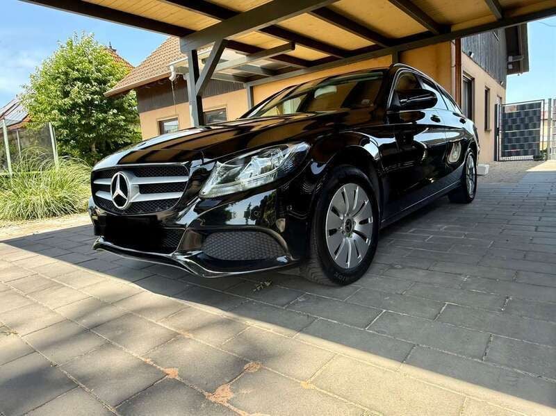 Schwarz Gebraucht 2018 Mercedes C220 Kombi | 14.000 € (Guter Preis) - Bild 1/4