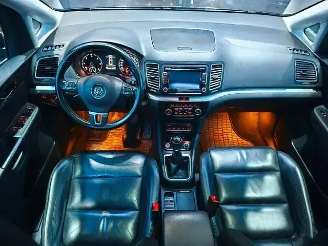 Brugt VW Sharan Highline 140 HK (102 kW) 2012 Grå MPV