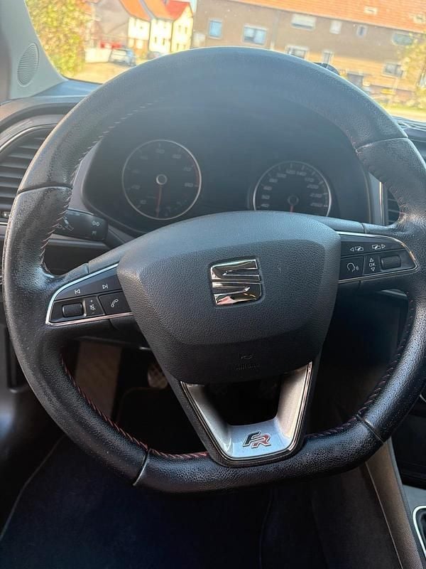 Second-hand Seat Leon FR 180 CP (132 kW) 2015 Negru Berlinǎ