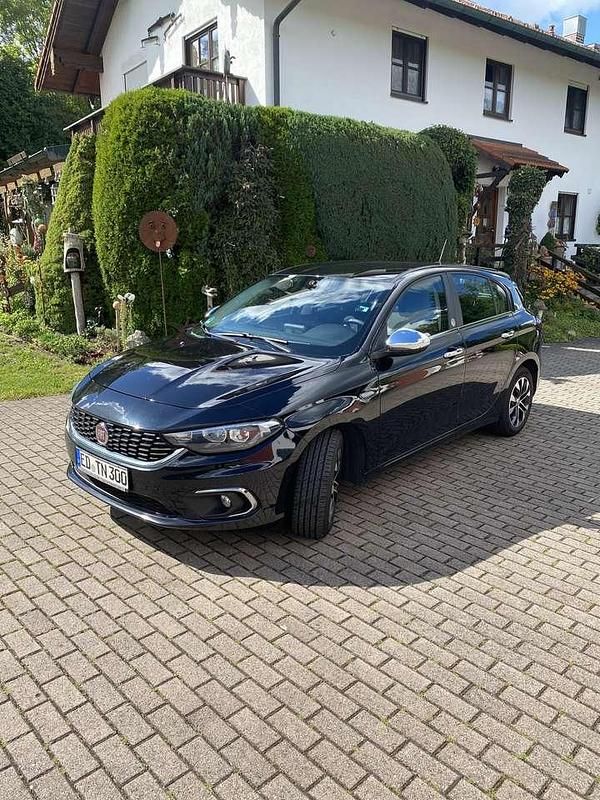Schwarz Gebraucht 2019 Fiat Tipo Mirror Kleinwagen | 8.000 € (Fairer Preis) - Bild 1/4
