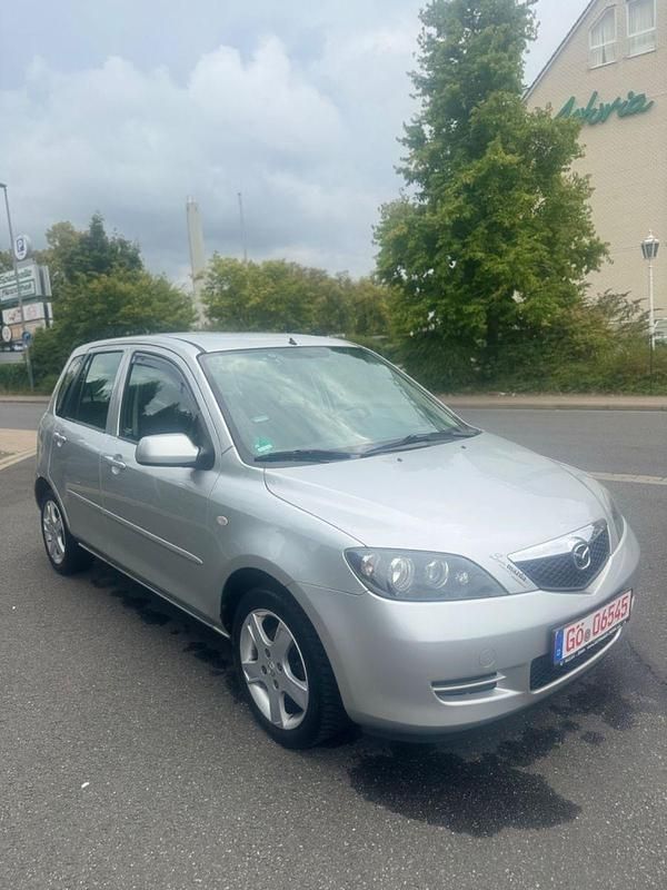 Gebraucht Mazda 2 Active 80 PS (58 kW) 2007 Silber Kleinwagen