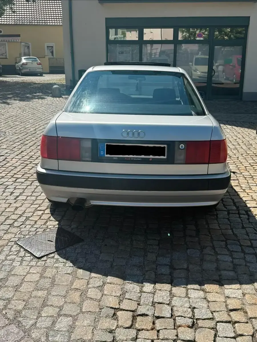 Gebraucht Audi 80 90 PS (66 kW) 1992 Silber Limousine