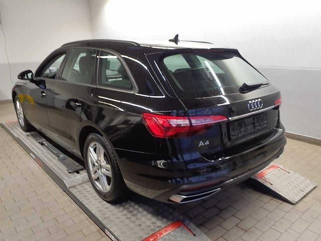 Gebraucht Audi A4 Sport 204 PS (150 kW) 2023 Brillantschwarz Kombi