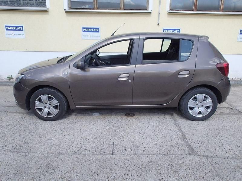 Gebraucht Dacia Sandero Comfort 75 PS (55 kW) 2020 Braun Limousine