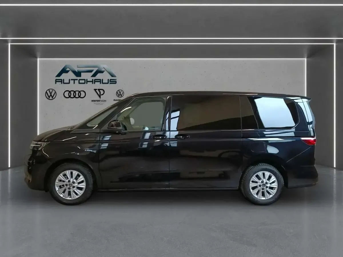 Gebraucht VW Multivan Life 150 PS (110 kW) 2025 Schwarz Van / Kleinbus