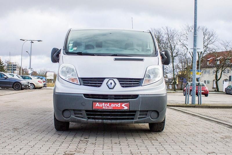 Gebraucht Renault Trafic 114 PS (83 kW) 2012 Grün Van / Kleinbus