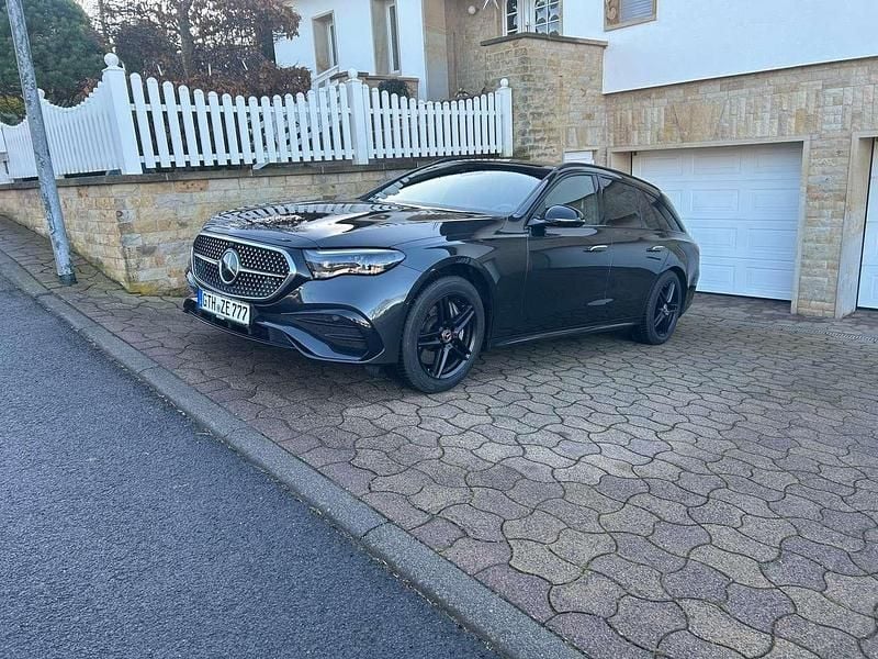 Gebraucht Mercedes E220 AMG 197 PS (144 kW) 2023 Grau Kombi