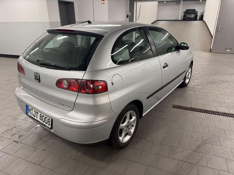 Gebraucht Seat Ibiza 75 PS (55 kW) 2004 Silber Kleinwagen