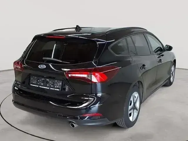 Gebraucht Ford Focus Cool & Connect 120 PS (88 kW) 2023 Schwarz Limousine