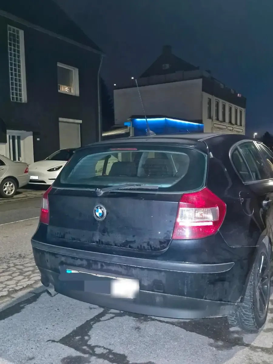 Gebraucht BMW 116 122 PS (89 kW) 2005 Schwarz Kleinwagen