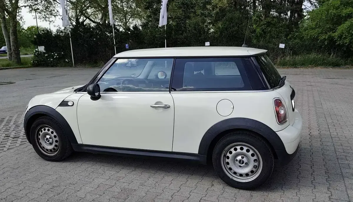 Käytetty Mini ONE 75 HP (55 kW) 2009 Valkoinen Viistoperä