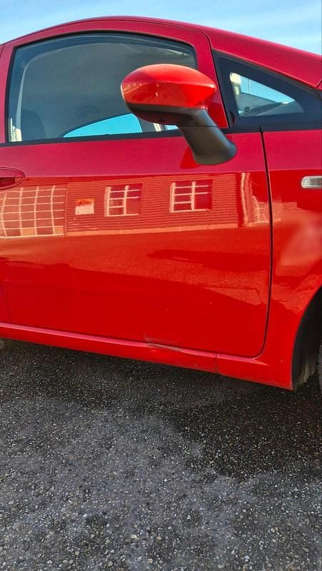 Gebraucht Fiat Punto 69 PS (50 kW) 2016 Rot Kleinwagen