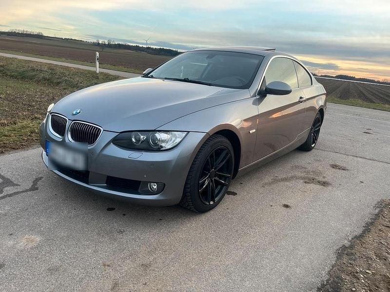 Grau Gebraucht 2007 BMW 325 Coupé | 6.700 € (Fairer Preis) - Bild 1/4