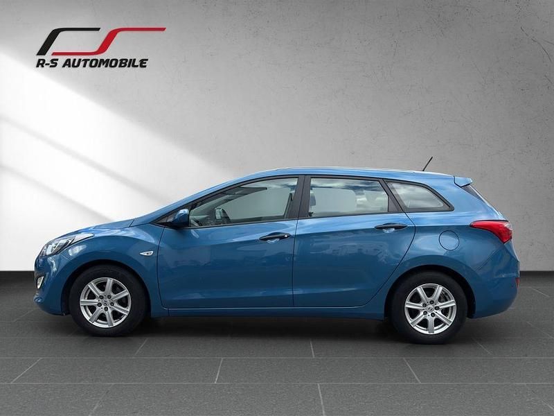 Gebraucht Hyundai i30 Classic 99 PS (72 kW) 2012 Blau Kombi