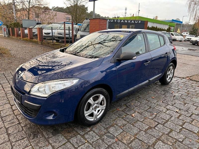 Blau Gebraucht 2012 Renault Mégane Limousine | 4.699 € (Guter Preis) - Bild 1/4