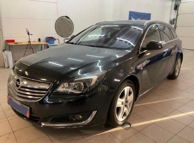 Gebraucht Opel Insignia Innovation 163 PS (119 kW) 2015 Schwarz Kombi