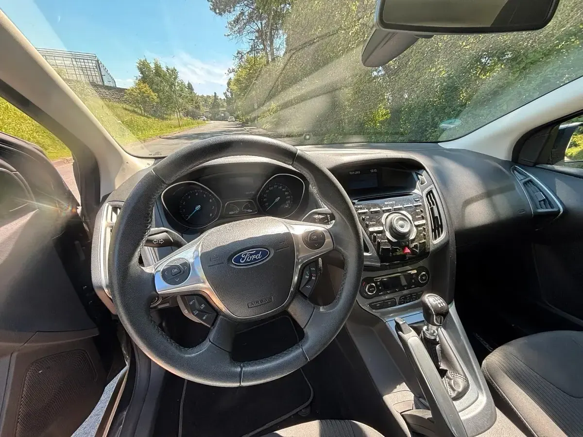 Używany Ford Focus 150 KM (110 kW) 2011 Czarny Sedan/Limuzyna
