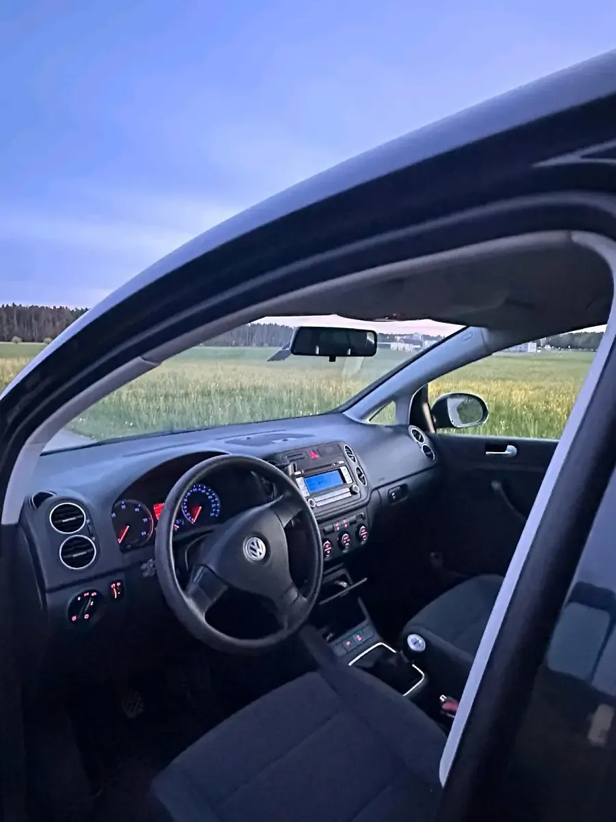 Second-hand VW Golf V 140 CP (102 kW) 2007 Negru Break