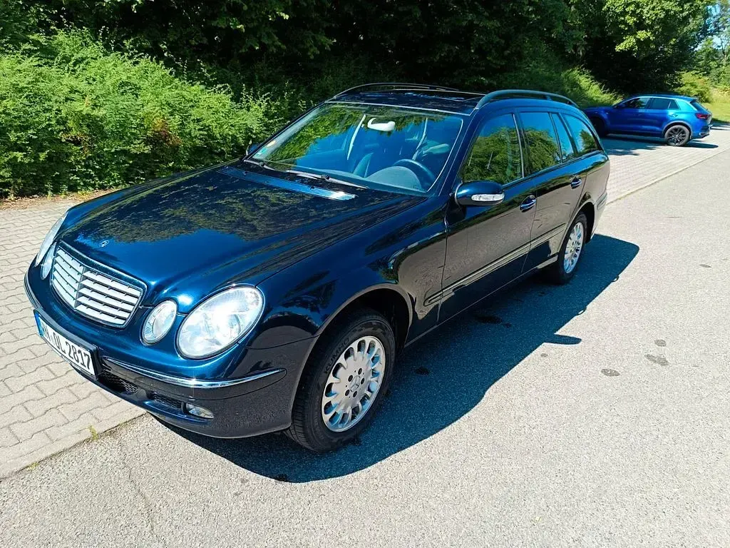 Gebraucht Mercedes E240 Elegance 177 PS (130 kW) 2002 Blau Limousine