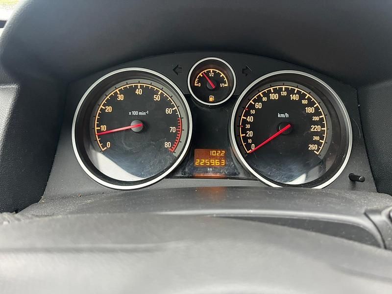 Gebraucht Opel Astra 90 PS (66 kW) 2008 Limousine