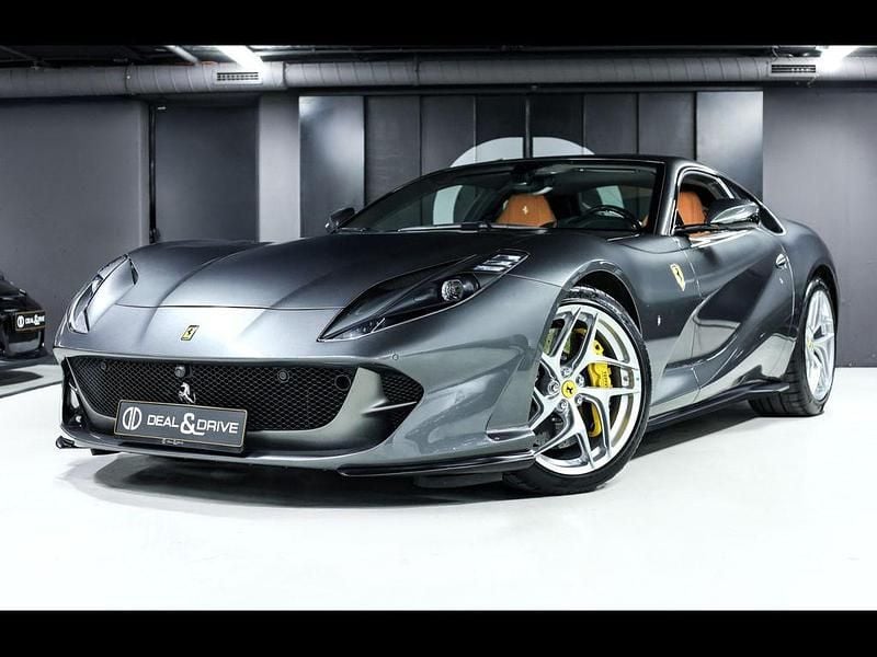 Gebraucht Ferrari 812 795 PS (584 kW) 2018 Grau Coupé