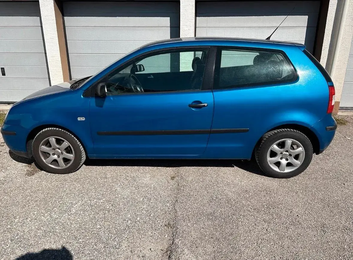 Gebraucht VW Polo 64 PS (47 kW) 2002 Blau Kleinwagen