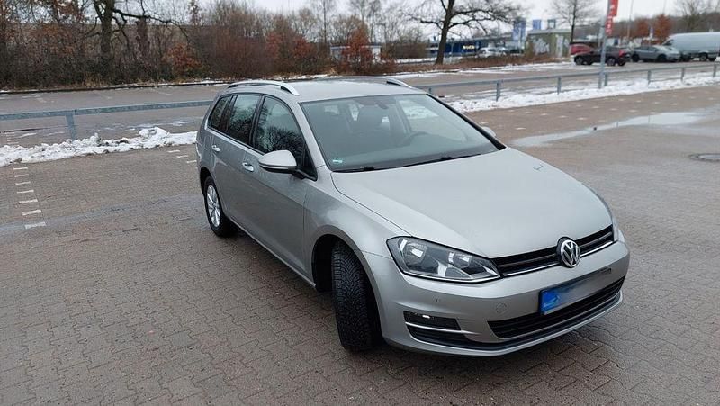 Gebraucht VW Golf VII Highline 125 PS (91 kW) 2015 Silber Kombi