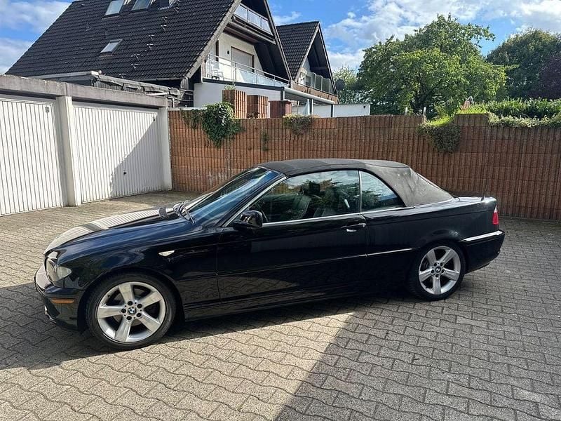 Schwarz Gebraucht 2004 BMW 325 Cabriolet Cabrio | 9.999 € (Guter Preis) - Bild 1/4