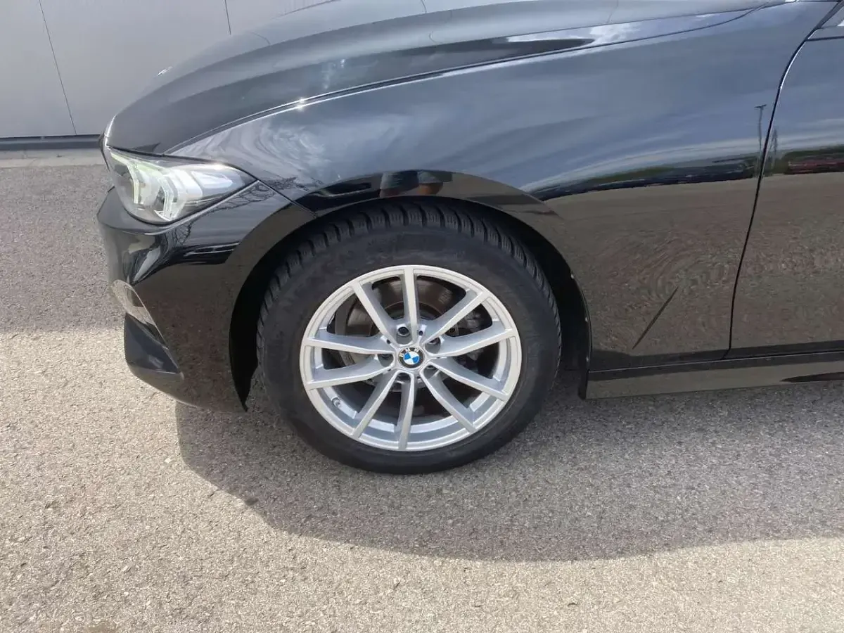 Gebraucht BMW 318 156 PS (114 kW) 2024 Schwarz Kombi