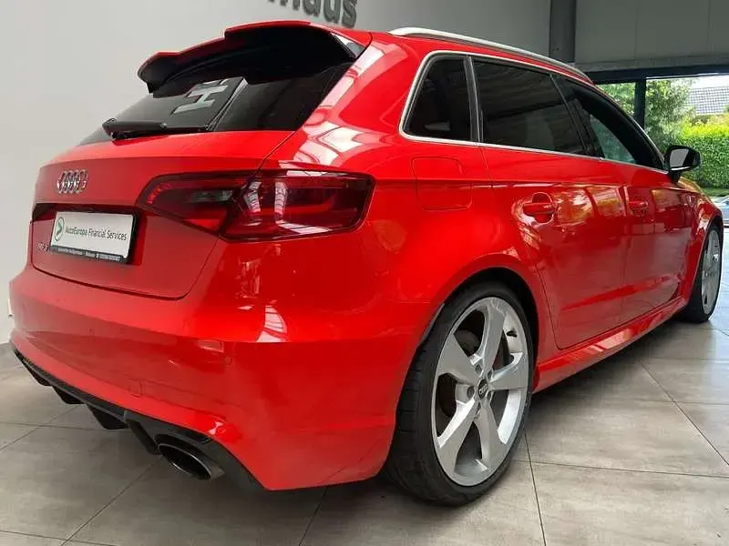 Gebraucht Audi RS3 Sportback Sport 367 PS (269 kW) 2015 Rot Kleinwagen