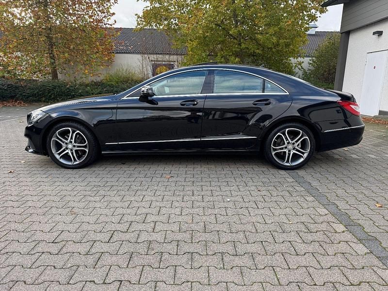 Gebraucht Mercedes CLS250 204 PS (150 kW) 2015 Obsidianschwarz  metalliclack Limousine