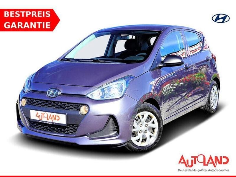 Grau Gebraucht 2018 Hyundai i10 Basis Kleinwagen | 10.990 € - Bild 1/4