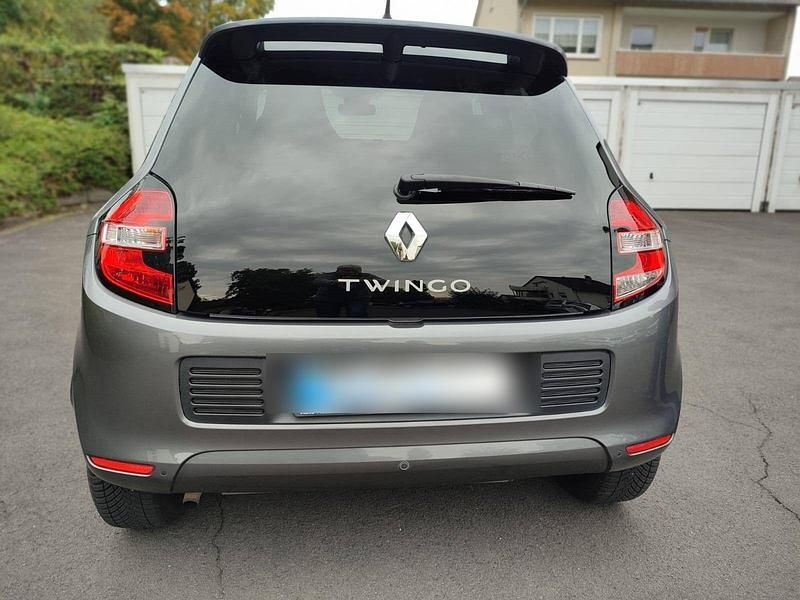 Second-hand Renault Twingo 90 CP (66 kW) 2018 Gri Hatchback