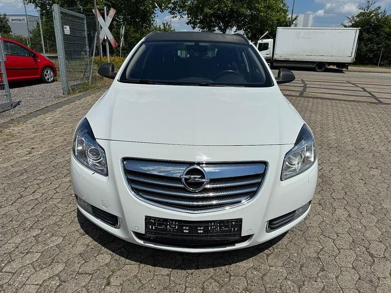 Gebraucht Opel Insignia 194 PS (142 kW) 2012 Weiß Kombi