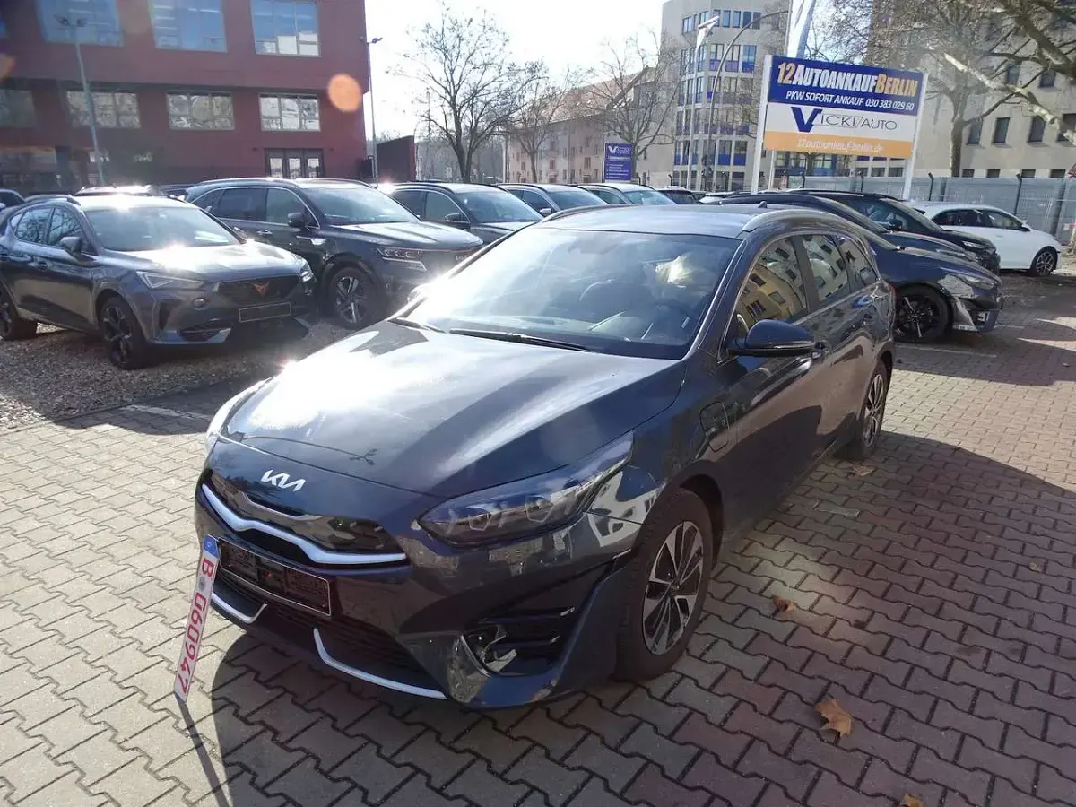 Gebraucht Kia Ceed Sportswagon 141 PS (103 kW) 2022 Grau Kombi