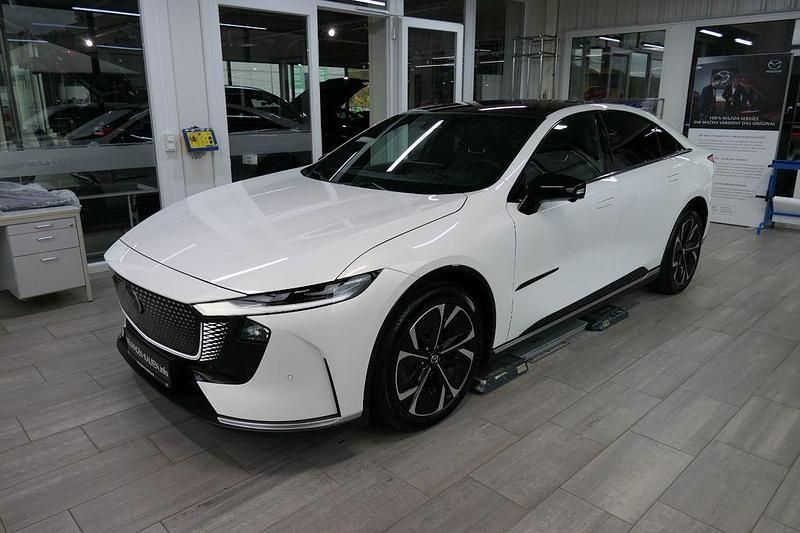 Weiß Gebraucht 2025 Mazda 6e Takumi-Line Limousine | 36.990 € (Superpreis) - Bild 1/4