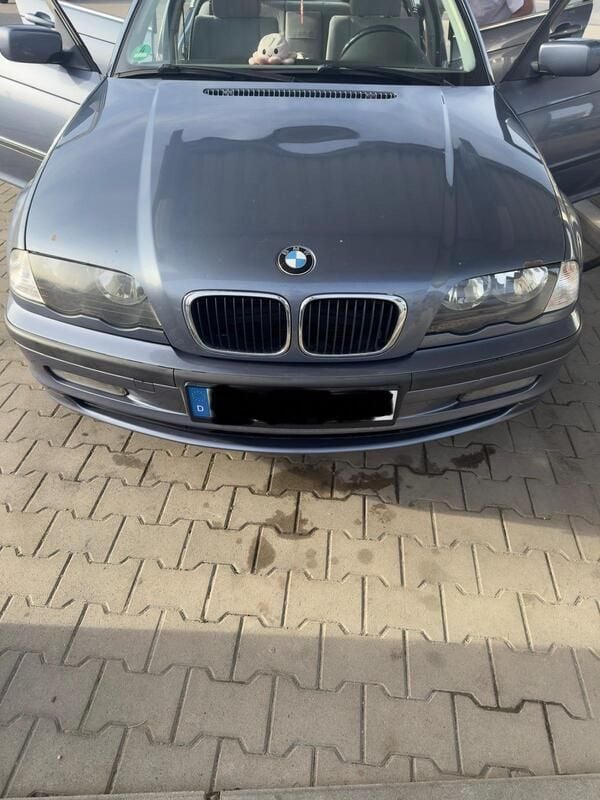 Blau Gebraucht 2001 BMW 320 Limousine | 2.900 € (Fairer Preis) - Bild 1/4
