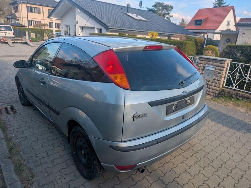 Second-hand Ford Focus 75 CP (55 kW) 2004 Berlinǎ