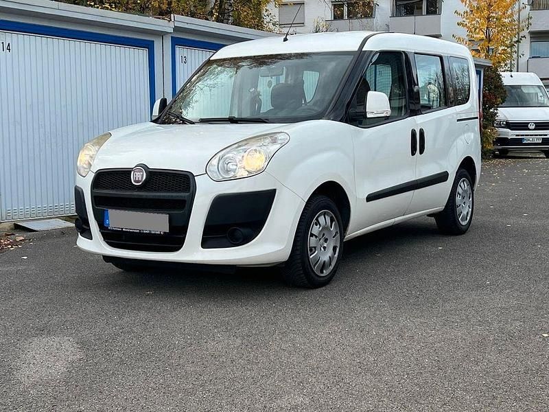 Weiß Gebraucht 2013 Fiat Doblò Van / Kleinbus | 4.400 € (Fairer Preis) - Bild 1/4