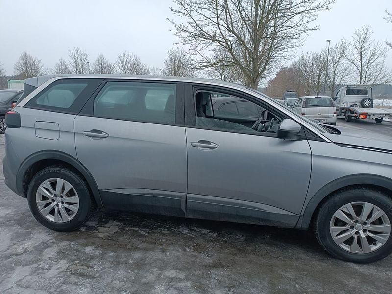 Gebraucht Peugeot 5008 Active 131 PS (96 kW) 2019 Grau SUV