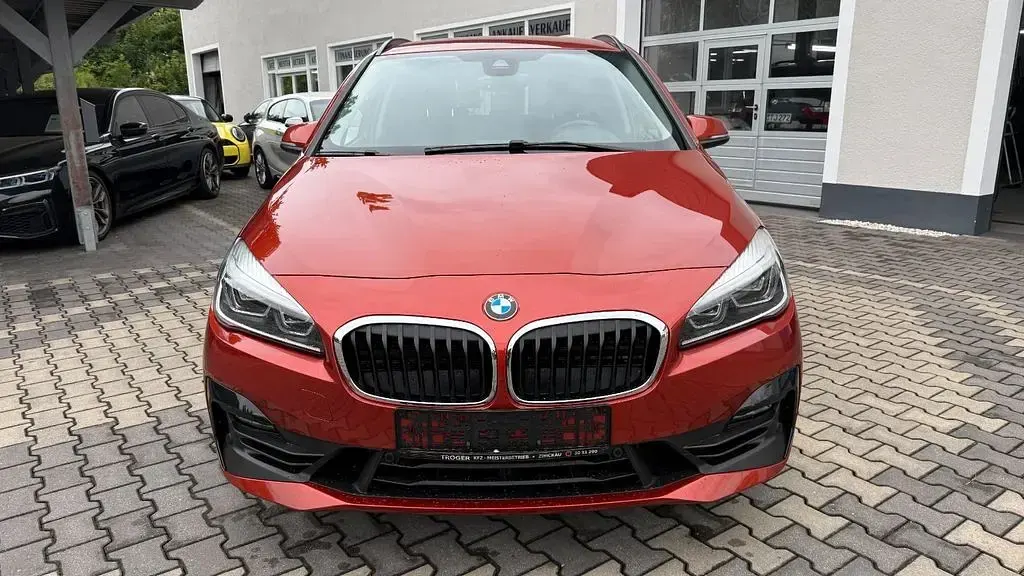 Gebraucht BMW 218 150 PS (110 kW) 2021 Orange Van / Kleinbus