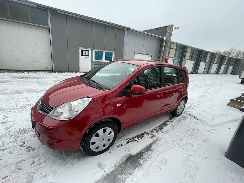 Gebraucht Nissan Note 79 PS (58 kW) 2009 Rot Kleinwagen